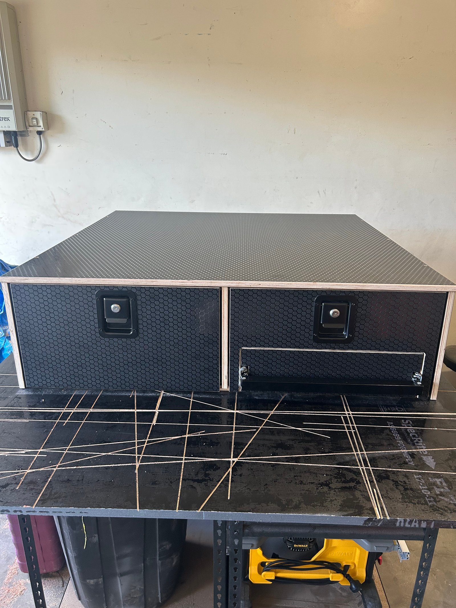 Dual honeycomb drawer unit closed with flat top deck — Australian-made 4WD cargo system by TAWL